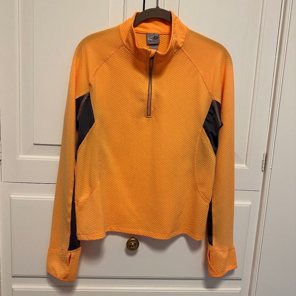 BUNDLE ❤️ Lightweight Front-Zipper Pullover, Size M